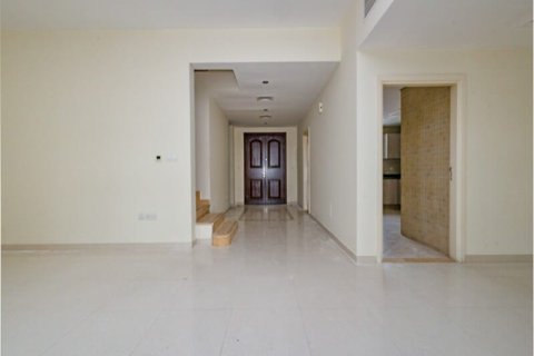 Townhouse de vânzare în Falcon City of Wonders, Dubai, EAU 2 dormitoare, 270 mp.  №717762 - poză 8