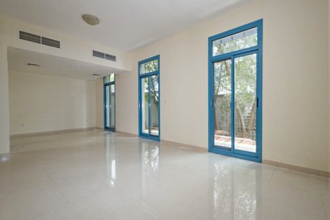 Townhouse de vânzare în Falcon City of Wonders, Dubai, EAU 2 dormitoare, 270 mp.  №717762 - poză 7