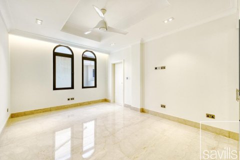 Vilë në Palm Jumeirah, Dubai, Emiratet e Bashkuara Arabe 5 dhoma gjumi, 622.64 m2. № 753527 - Foto 23