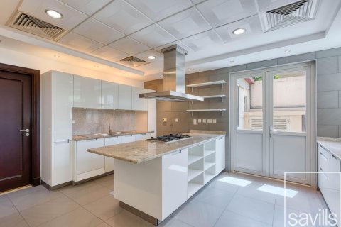 Üürile anda villa asukohaga Dubai Sports City, Dubai, AÜE: 4 magamistoaga, 1103.87 m² Nr 753530 - pilt 8