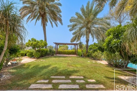 Üürile anda villa asukohaga Dubai Sports City, Dubai, AÜE: 4 magamistoaga, 1103.87 m² Nr 753530 - pilt 21