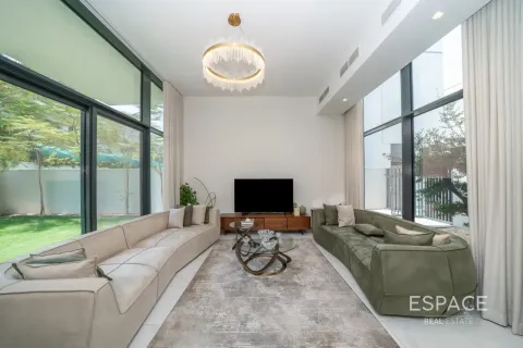 Villa itt: Al Furjan, Dubai, EAE, 4 hálószoba, 331 m², azonosító: 738221 - fénykép 2