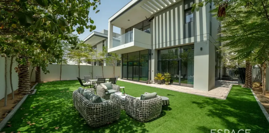 Villa itt: Al Furjan, Dubai, EAE, 4 hálószoba, 331 m², azonosító: 738221