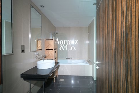Apartemen di Jumeirah Lake Towers, Dubai, UEA 2 kamar tidur, 120 m2 nomor 722577 - foto 13