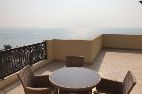 Apartmen di Ras Al Khaimah, UAE 3 bilik tidur, 253 meter persegi № 734927 - foto 6