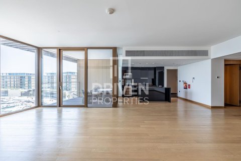 Διαμέρισμα σε Jumeirah, Dubai, ΗΑΕ 3 υπνοδωμάτια, 242.57 τ.μ. Αρ. 767025 - φωτογραφία 2