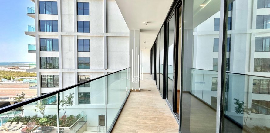 Apartment in Al Reem Island, Abu Dhabi, UAE 2 bedrooms, 157.9 sq.m. № 456473