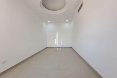 Villa uthyres i Abu Dhabi, UAE 7 sovrum, 383.2 kvm Nr. 456469 - fotografi 7