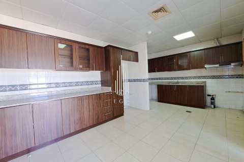 Villa uthyres i Abu Dhabi, UAE 7 sovrum, 383.2 kvm Nr. 456469 - fotografi 12