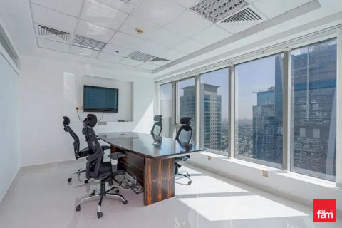 Escritório em Dubai, EAU 399.2 m2 № 705774