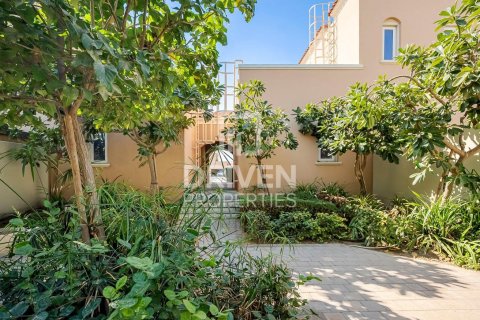 Villa sa Dubai Land, Dubai, UAE 2 silid-tulugan, 157.94 sq.m. № 762240 - larawan 16