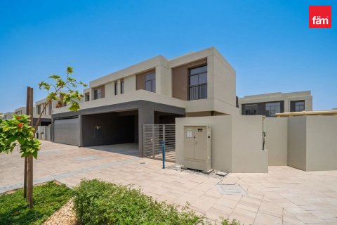 Shtëpi në qytet në Dubai, Emiratet e Bashkuara Arabe 4 dhoma gjumi, 323.5 m2. № 740492