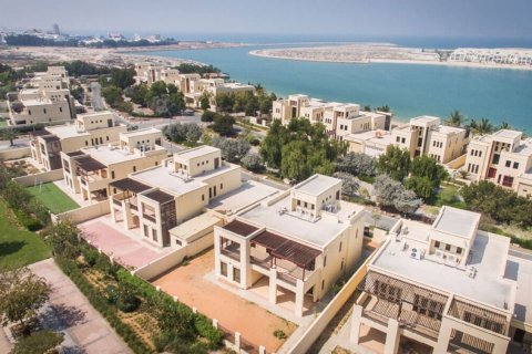 Villa til salg i Ras Al Khaimah, UAE 5 soveværelser, 514 kvm № 734753 - foto 7