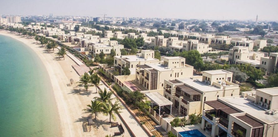 Villa i Ras Al Khaimah, UAE 5 soveværelser, 514 kvm № 734753