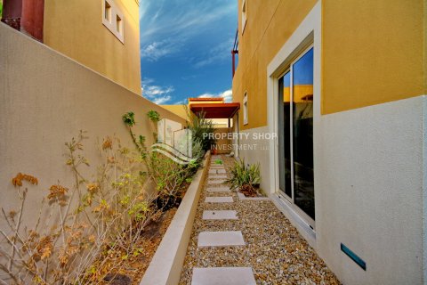 Villa Al Raha Gardens, Abu Dhabijā, AAE 3 istabas, 255 m2 Nr. 716787 - attēls 2