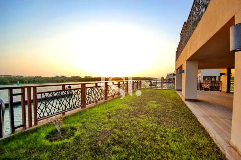 Vila v Al Gurm, Abu Dhabi, SAE 3 ložnice, 1144 m² Č.: 716942