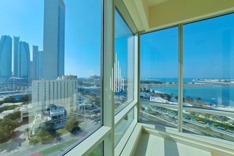 Apartemen di Corniche Road, Abu Dhabi, UEA 3 kamar tidur, 166.9 m2 nomor 459012 - foto 3