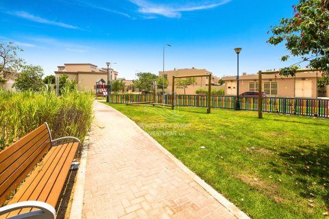 Villa itt: Khalifa City, Abu Dhabi, EAE, 6 hálószoba, 660 m², azonosító: 716274 - fénykép 4