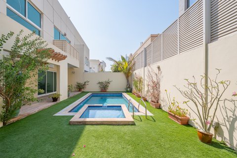 Jumeirah、Dubai、UAE にあるヴィラの賃貸物件 5ベッドルーム、390.19 m2、No749848 - 写真 9
