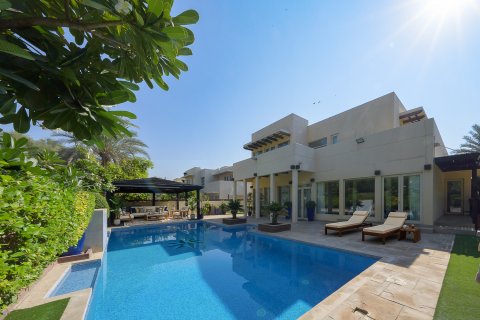 Vila v Arabian Ranches, Dubai, SAE 5 ložnice, 899.95 m² Č.: 751175