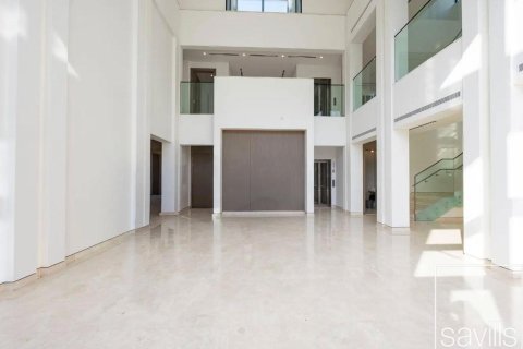 Villa till försäljning i Dubai, UAE 5 sovrum, 787.91 kvm Nr. 766779 - fotografi 5