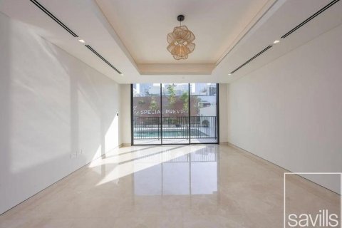 Villa till försäljning i Dubai, UAE 5 sovrum, 787.91 kvm Nr. 766779 - fotografi 6