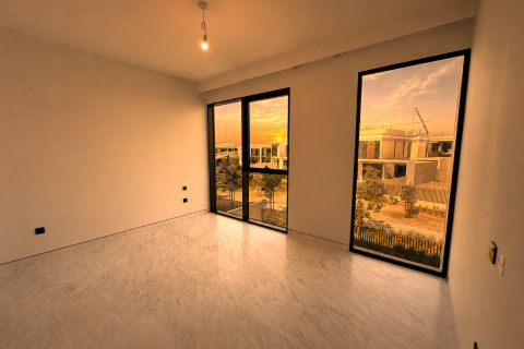 Villa til leie i Tilal Al Ghaf, Dubai, Emiratene 5 soverom, 425.22 kvm Nr. 751163 - Foto 10
