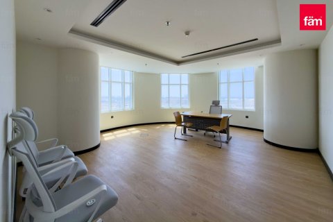 Office in Dubai, UAE 368.9 sq.m. № 680004 - photo 8