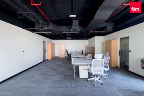 Office in Dubai, UAE 368.9 sq.m. № 680004 - photo 16