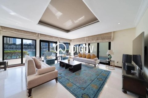 Vila u Palm Jumeirah, Dubai, UAE 4 spavaćih soba, 464.52 m2 Br. 735379 - fotografija 2