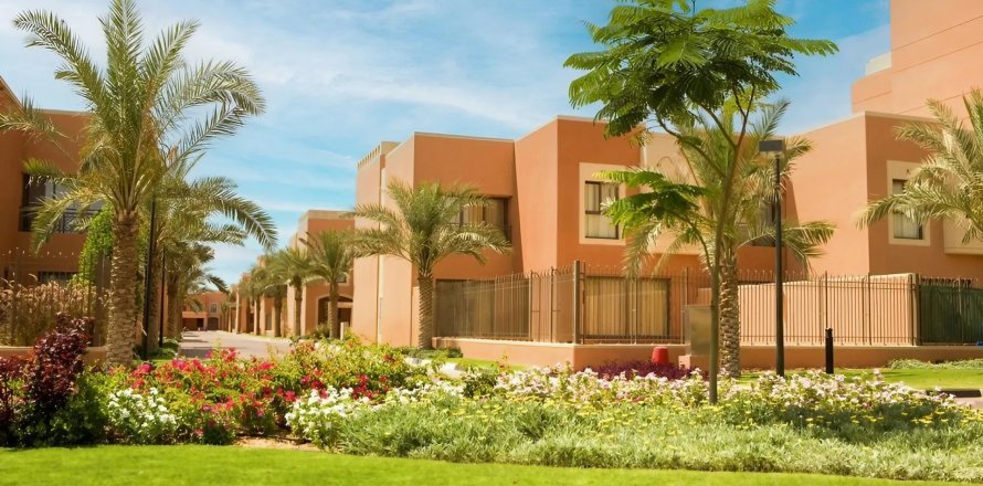 Villa in Abu Dhabi Gate City, Abu Dhabi, VAE: 5 Schlafzimmer, 428.84 m2 Nr. 737733