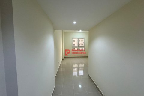 Apartmen di Al Quoz, Dubai, UAE 2 bilik tidur, 124 meter persegi № 506655 - foto 5