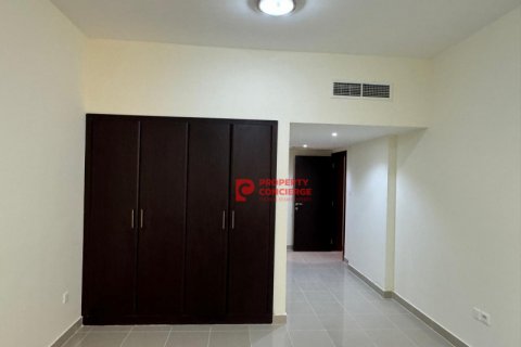 Apartmen di Al Quoz, Dubai, UAE 2 bilik tidur, 124 meter persegi № 506655 - foto 6