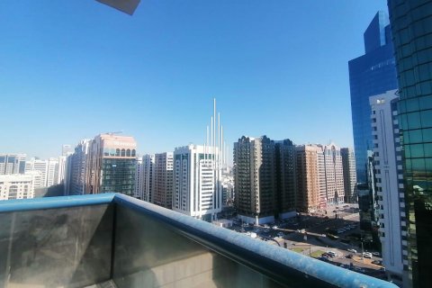 Lakás itt: Al Khalidiya, Abu Dhabi, EAE, 3 hálószoba, 139.4 m², azonosító: 572823
