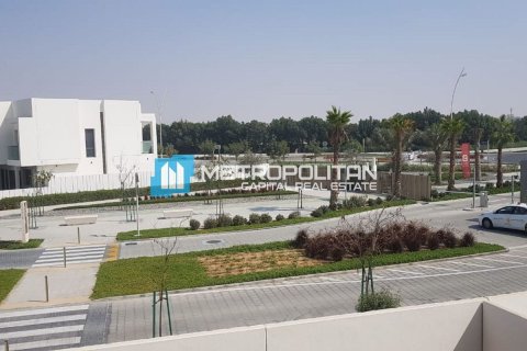 Yas Island, Abu Dhabi, संयुक्त अरब अमीरात में विला, 4 बेडरूम, 347.2 वर्ग मीटर, संख्या 688498 - फ़ोटो 17