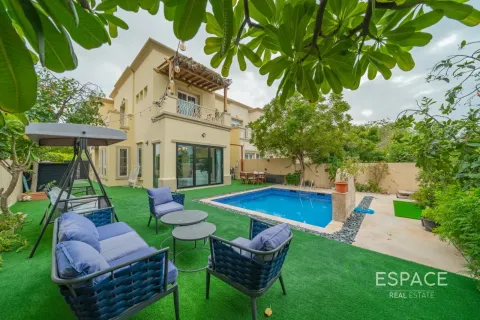 Villa asukohaga The Springs, Dubai, AÜE: 4 magamistoaga, 279 m² Nr 738352