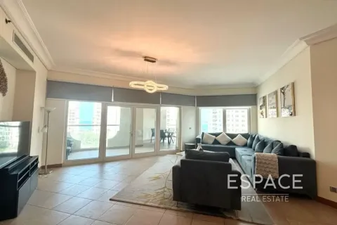 Appartamento a Palm Jumeirah, Dubai, EAU 3 camere da letto, 206 mq. № 738351