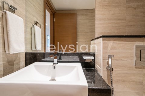 Apartmen di Business Bay, Dubai, UAE 2 bilik tidur, 103 meter persegi № 600249 - foto 20