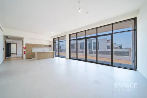 Villa til salgs i Al Furjan, Dubai, Emiratene 5 soverom, 473 kvm Nr. 649787 - Foto 2