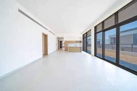 Villa til salgs i Al Furjan, Dubai, Emiratene 5 soverom, 473 kvm Nr. 649787 - Foto 4