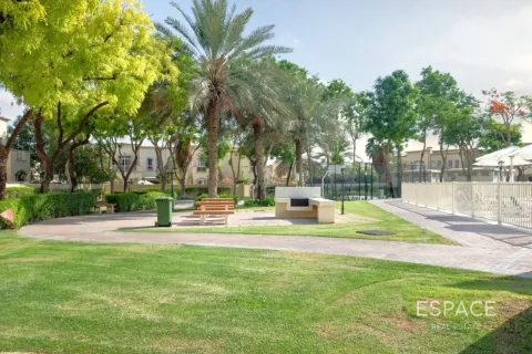 Villa The Springs, Dubaijā, AAE 2 istabas, 167 m2 Nr. 649783 - attēls 18