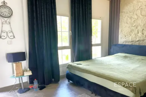 Villa The Springs, Dubaijā, AAE 2 istabas, 167 m2 Nr. 649783 - attēls 9