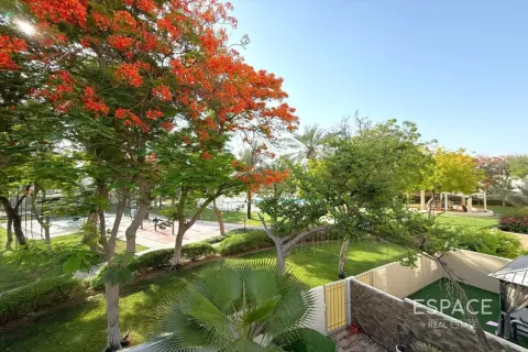 Villa The Springs, Dubaijā, AAE 2 istabas, 167 m2 Nr. 649783 - attēls 15