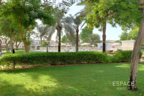 Villa The Springs, Dubaijā, AAE 2 istabas, 167 m2 Nr. 649783 - attēls 16