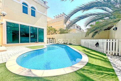 Vilă în Jumeirah Park, Dubai, EAU 4 dormitoare, 384 mp.  №626488