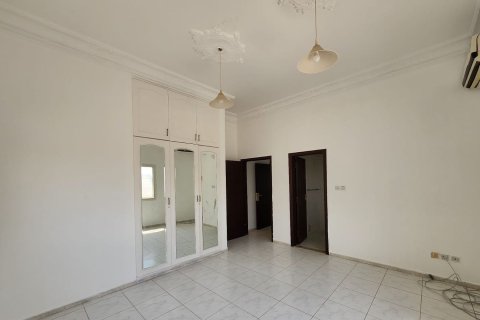 Al Heerah, Sharjah, UAE의 판매용 빌라 침실 4개, 450.58제곱미터 번호 748402 - 사진 9