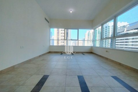 Apartament în Hamdan Street, Abu Dhabi, EAU 3 dormitoare, 185.8 mp.  №578700