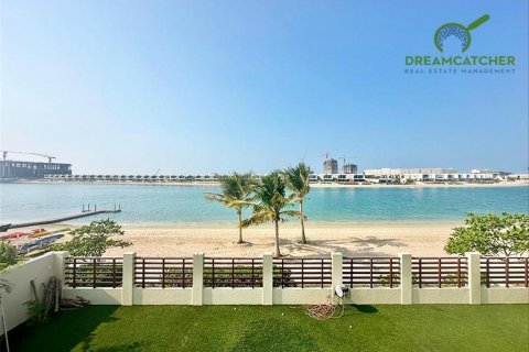 Снять в аренду виллу в Mina Al Arab, Рас-эль-Хайма, ОАЭ 5 спален, 557.4м2, № 454579 - фото 1