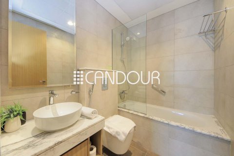 Apartment til salg i Business Bay, Dubai, UAE 2 soveværelser, 75.6 kvm № 599929 - foto 16