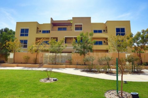 Kuća u nizu u Al Raha Gardens, Abu Dhabi, UAE 255 m2, 3 spavaćih soba Br. 410550